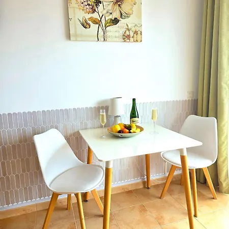 Ocean Sunset View, Air Conditioned, Renovated Lägenhet