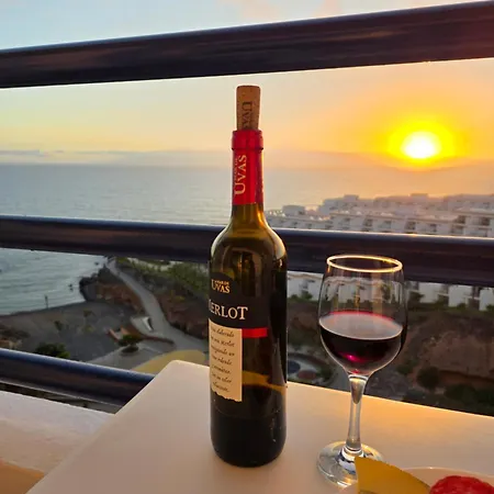 Ocean Sunset View, Air Conditioned, Renovated *